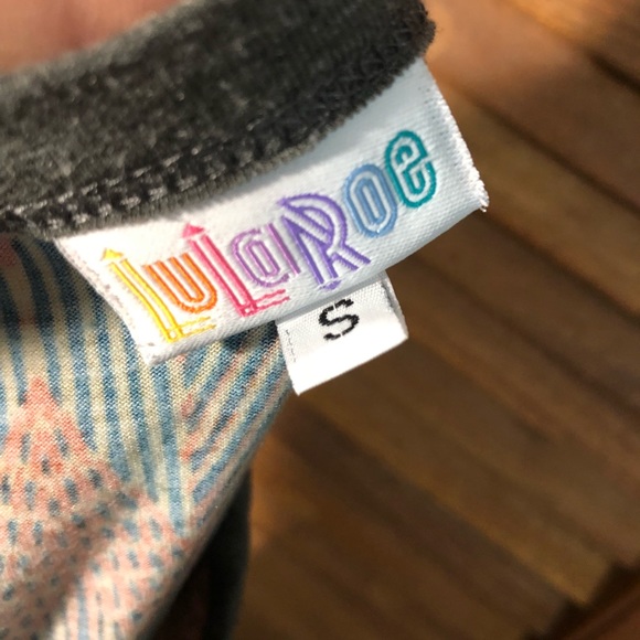 Lularoe The Randy Tee Small - Picture 4 of 4